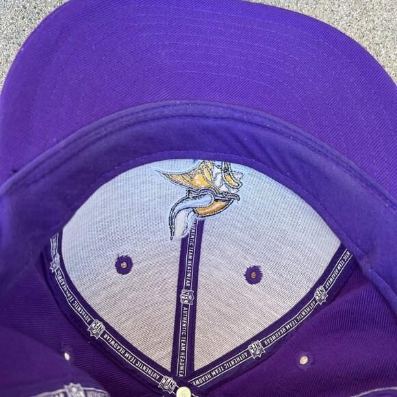 REEBOK NFL Minnesota Vikings Fitted Hat Men's 7 1/2 Purple Equipment Cap Wool - Picture 4 of 7